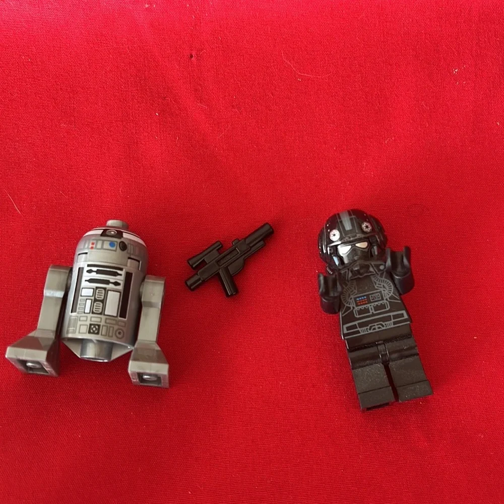 Lego Star Wars Retired Imperial V-wing Starfighter - Picture 3 of 4